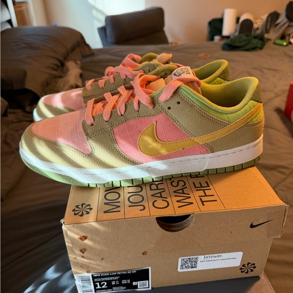 pink and yellow dunks